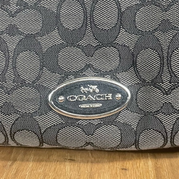 Coach Edie Shoulder Bag Signature Grey Black Current Leather - Picture 3 of 16
